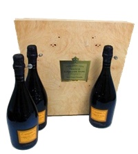 1990 Veuve Clicquot Ponsardin La Grande Dame, 750ml